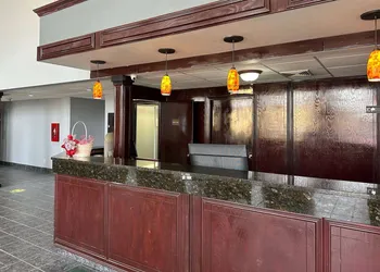 Baymont by Wyndham Flint Airport North hotel thumbnail 2
