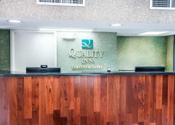 Quality Inn Savannah South hotel thumbnail 2