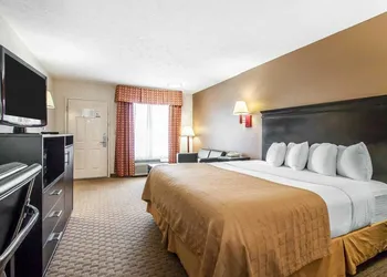 Quality Inn Savannah South hotel thumbnail 6
