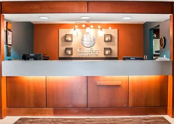 Comfort Inn & Suites Hamburg - Buffalo South hotel thumbnail 2