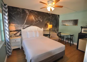 Lido Islander Inn hotel thumbnail 7
