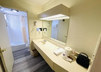 Relax Inn Perry hotel thumbnail 8