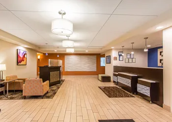 Comfort Inn & Suites Cookeville hotel thumbnail 2