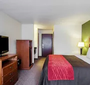 Comfort Inn & Suites Salem Northeast hotel detail image 4
