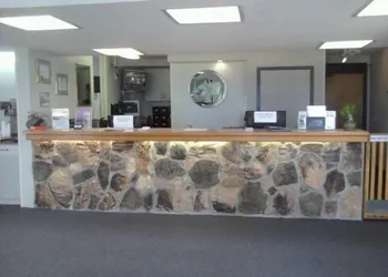 Quails Nest Inn and Suites hotel thumbnail 3