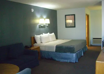 Quails Nest Inn and Suites hotel thumbnail 7