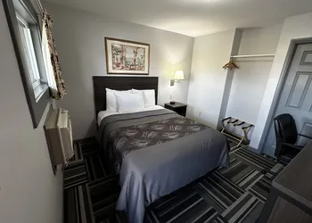 Relax Inn hotel thumbnail 4