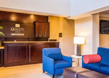 Quality Inn Downey hotel thumbnail 4
