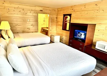 Sunrise Beach Motel hotel thumbnail 7