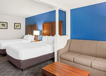 Comfort Inn & Suites Walterboro I-95 hotel thumbnail 4
