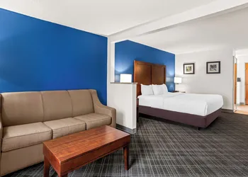 Comfort Inn & Suites Walterboro I-95 hotel thumbnail 7
