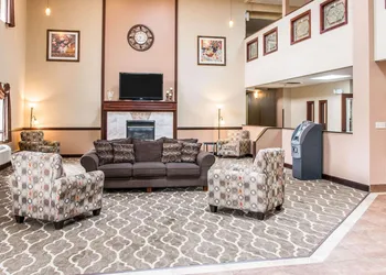 Country Inn & Suites By Radisson, Battle Creek, MI hotel thumbnail 4