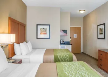 Comfort Inn & Suites West Chester - North Cincinnati hotel thumbnail 3