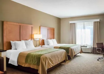Comfort Inn & Suites West Chester - North Cincinnati hotel thumbnail 8