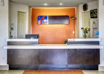 Motel 6 Dickson, TN hotel thumbnail 3
