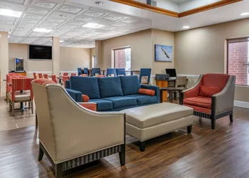 Comfort Inn & Suites Statesboro - University Area hotel thumbnail 2