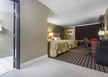 Super 8 by Wyndham Battleboro/Rocky Mount hotel thumbnail 3