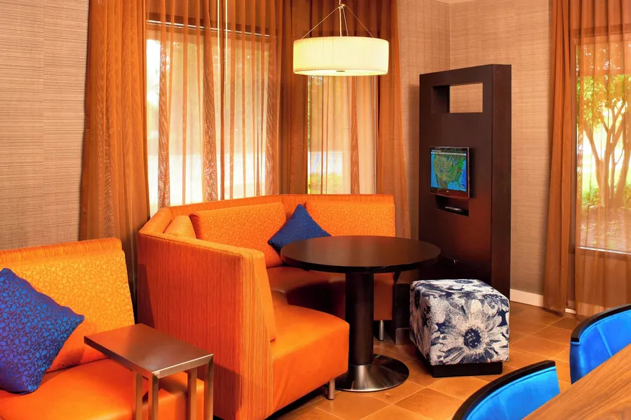 Courtyard by Marriott Cleveland Westlake hotel detail image 2