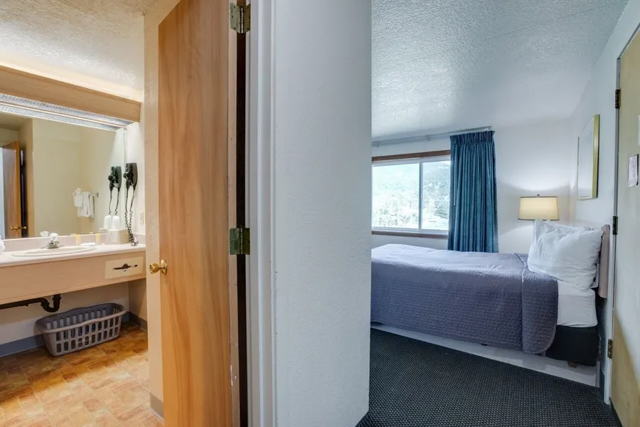 Surfside Resort hotel detail image 6
