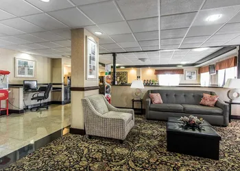 Quality Inn & Suites Memphis East hotel thumbnail 3