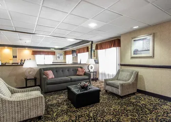Quality Inn & Suites Memphis East hotel thumbnail 5