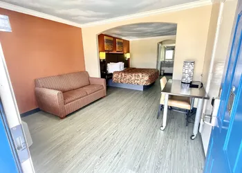 Luxury Inn & Suites Liberty hotel thumbnail 3