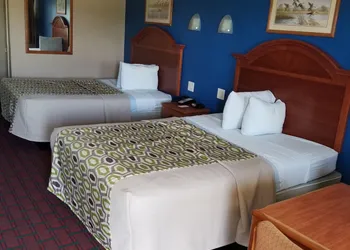 Scottish Inn & Suites hotel thumbnail 8