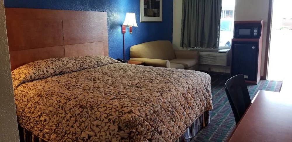 Executive Inn hotel detail image 2