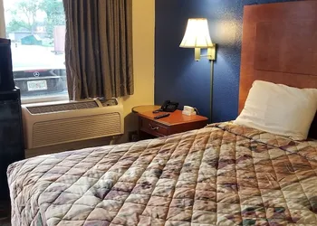 Executive Inn hotel thumbnail 6