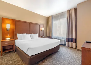 Comfort Inn at Convention Center hotel thumbnail 2