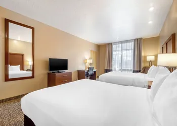 Comfort Inn at Convention Center hotel thumbnail 3