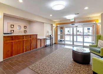 Comfort Inn and Suites Fredericksburg hotel thumbnail 3
