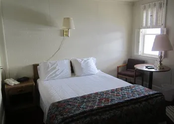 Big Horn Motel hotel thumbnail 7