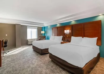 Comfort Inn Manchester Airport hotel thumbnail 6