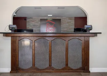 Red Roof Inn & Suites Oxford hotel thumbnail 2