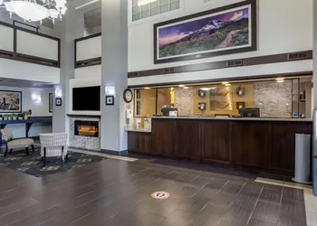 Comfort Inn Kent - Seattle hotel thumbnail 4