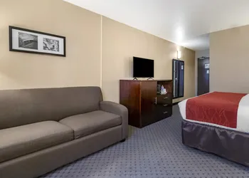Comfort Inn Kent - Seattle hotel thumbnail 7