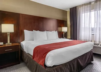 Comfort Inn Kent - Seattle hotel thumbnail 8