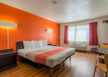 Motel 6 Dallas, TX - North - Richardson hotel thumbnail 4