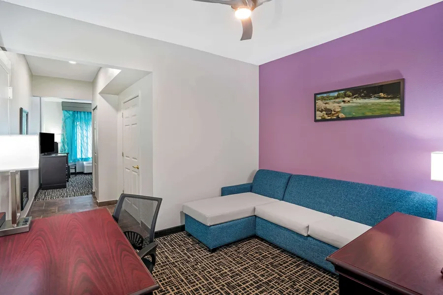 La Quinta Inn & Suites by Wyndham Cookeville hotel detail image 6