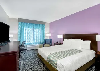 La Quinta Inn & Suites by Wyndham Cookeville hotel thumbnail 8