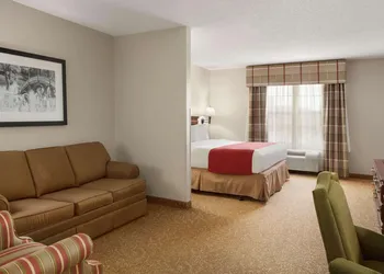 Country Inn & Suites by Radisson, Louisville South, KY hotel thumbnail 5