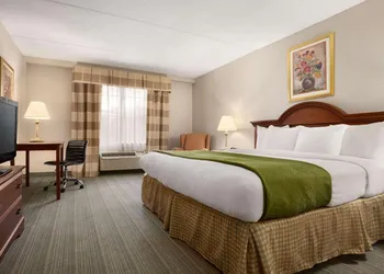 Country Inn & Suites by Radisson, Charlotte University Place, NC hotel thumbnail 5