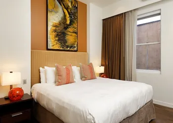 Independence Square Lodge by Frias hotel thumbnail 5