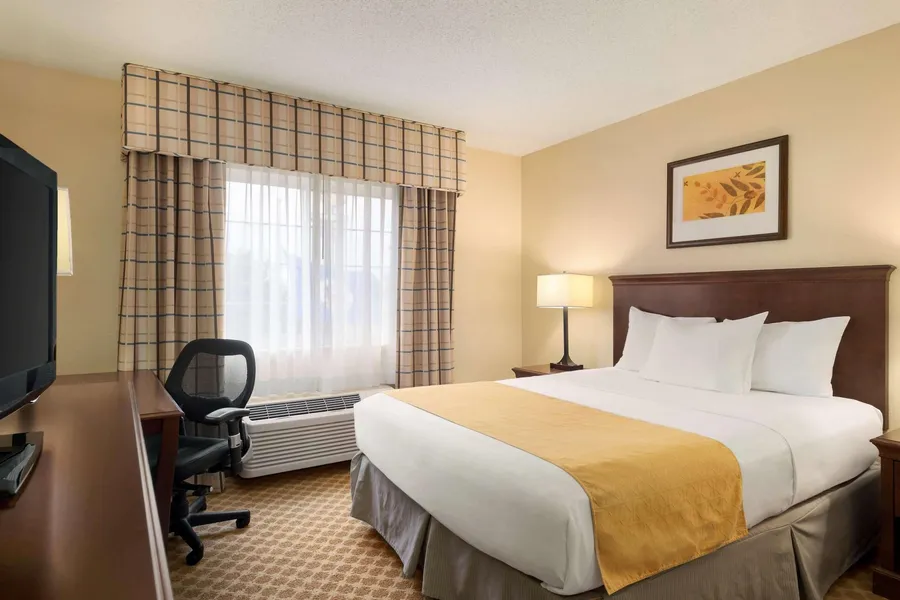 Country Inn & Suites by Radisson, Owatonna, MN hotel detail image 6