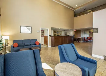 Quality Suites Morristown West hotel thumbnail 6