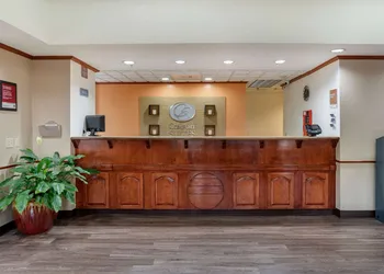 Comfort Suites Jacksonville Airport hotel thumbnail 2
