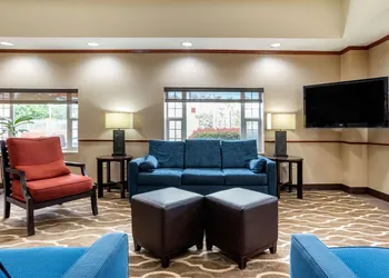 Comfort Suites Jacksonville Airport hotel thumbnail 3