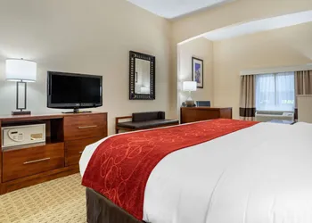 Comfort Suites Jacksonville Airport hotel thumbnail 5