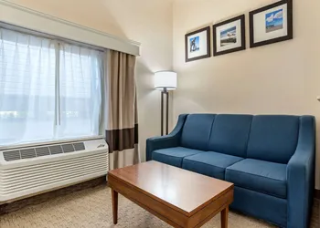 Comfort Suites Jacksonville Airport hotel thumbnail 7